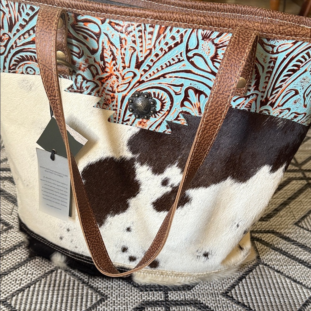 Cowhide Tote Bag with Paisley Trim Western Cowgirl Bohemian Rustic - Picture 7 of 7